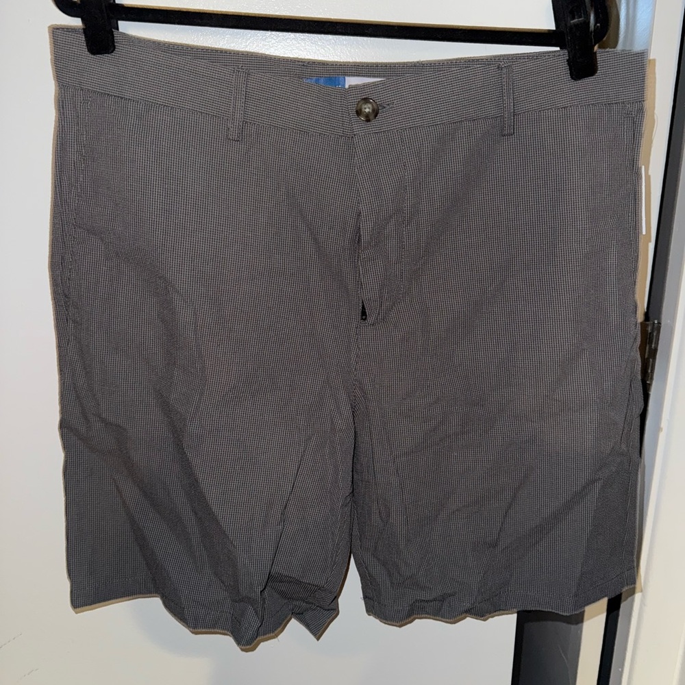 Men’s gray plaid dress shorts